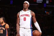 官方网站-NBA最年轻球员战詹皇 后者登陆联盟时他尚未出生